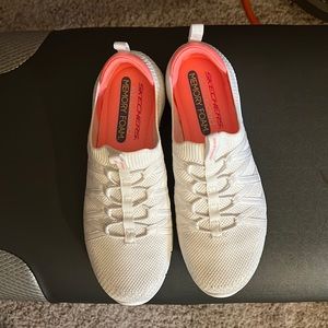 White Sneakers! Only worn a few times!